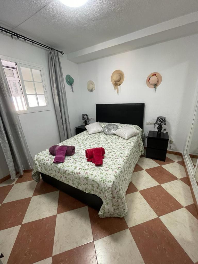 Appartement Entier Avec Vue Panoramique เบนัลมาเดนา ภายนอก รูปภาพ